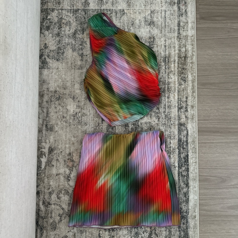 PrettyLittleThing Multicolor Pleated Top